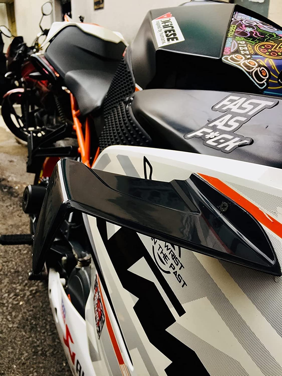 MIKANIX R15 V3, V4 & M Side PRO Canard Winglet | Fairing Wing Kit | Wind Deflector