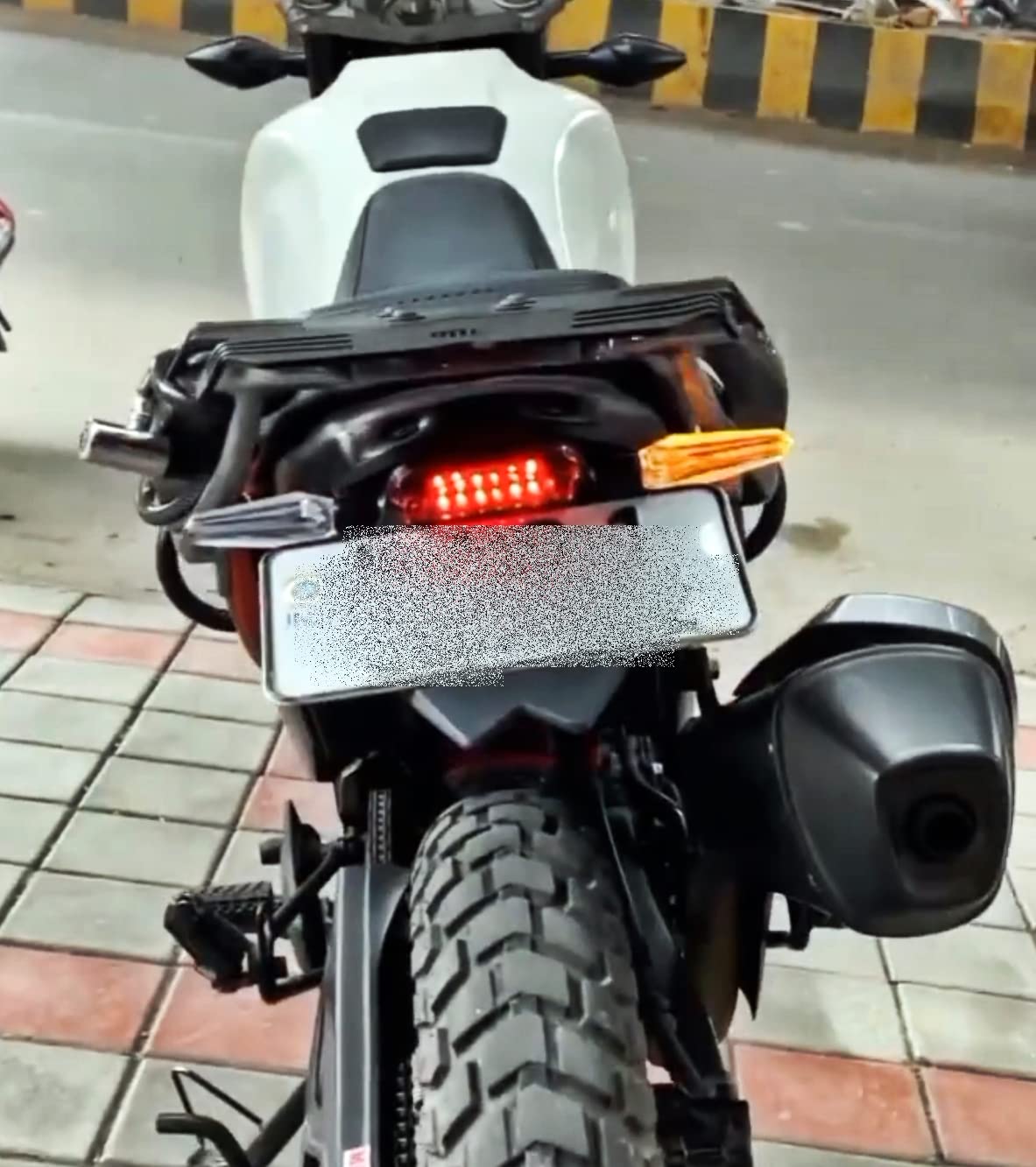 MIKANIX Xpulse 200 Bike Front, Rear Waterproof Turn Signal Crystal LED Indicator Blinker Indicator Light Motorbike LED