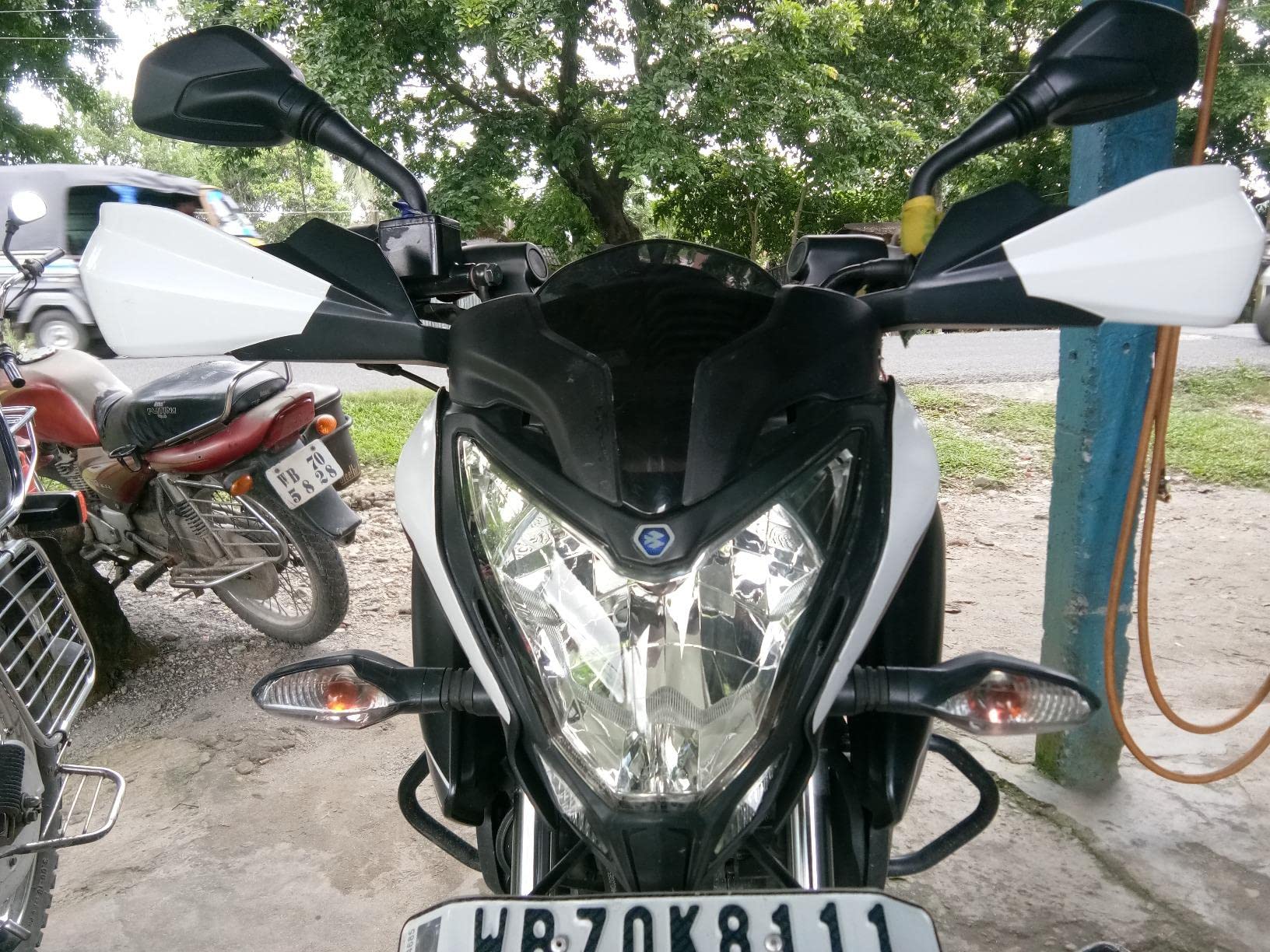 OBEROI'S TRADERS Universal Hand Guard Brake/Clutch Lever Guard Protector/Wind Deflector for All Bikes